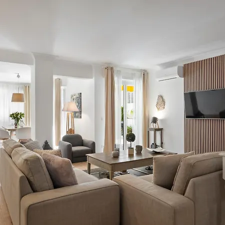 Center, 110m2, 3br & 3bth, Terrace アパート
