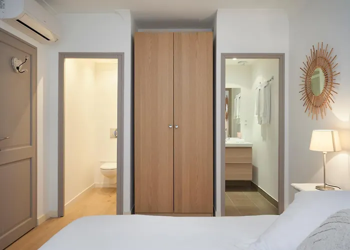 Center, 110m2, 3br & 3bth, Terrace * 칸느