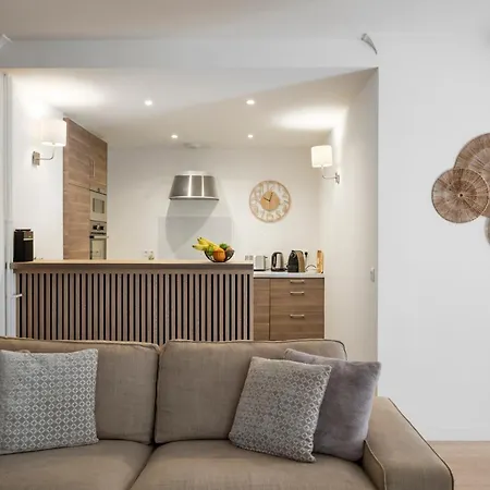 Center, 110m2, 3br & 3bth, Terrace 公寓 戛纳