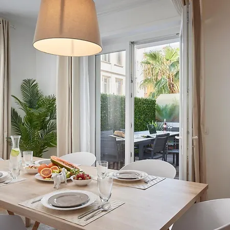 Center, 110m2, 3br&3bth, Terrace Appartement