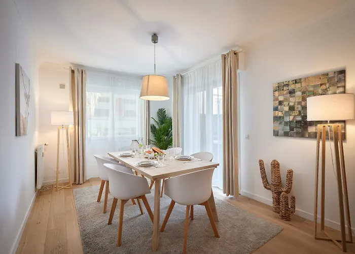 Center, 110m2, 3br & 3bth, Terrace Lägenhet Cannes