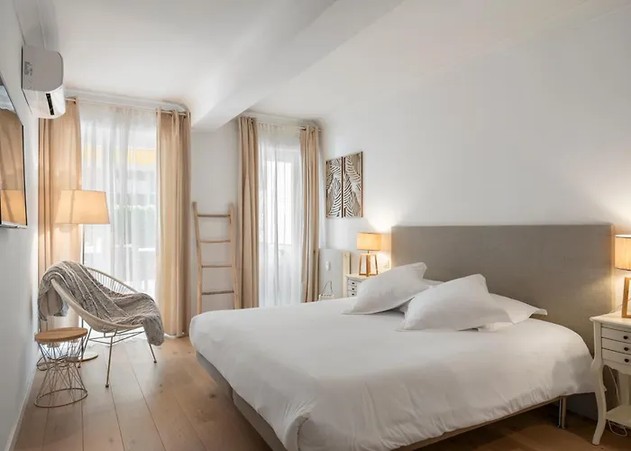 Center, 110m2, 3br & 3bth, Terrace Cannes