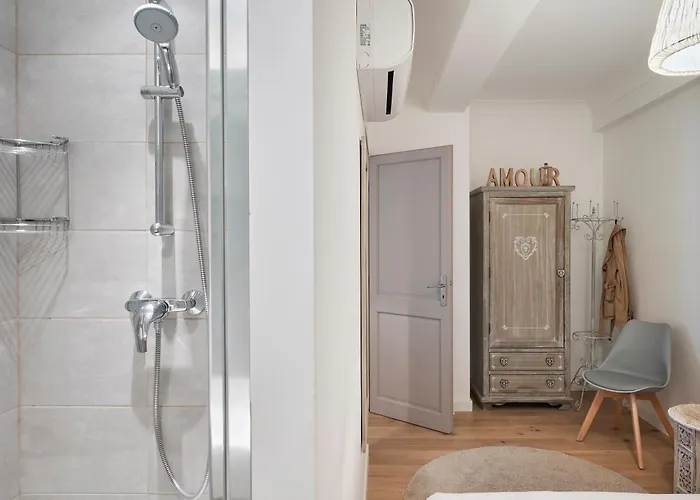 Center, 110m2, 3br & 3bth, Terrace * Cannes