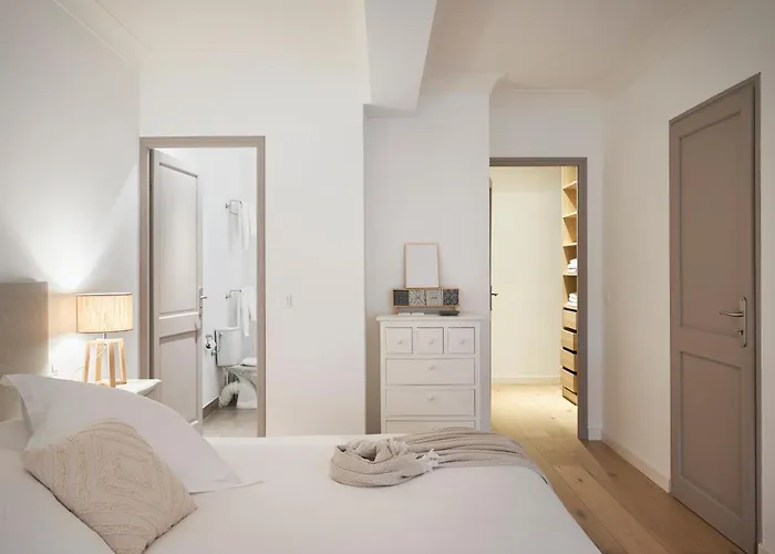 Center, 110m2, 3br & 3bth, Terrace